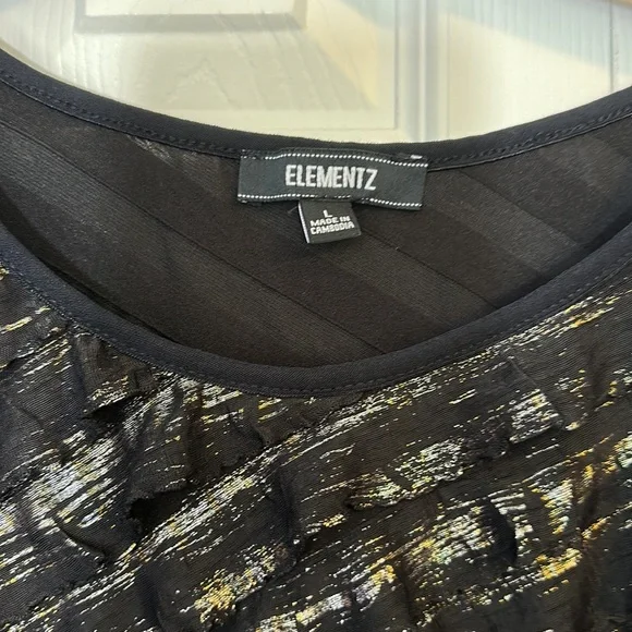 Elements Ruffled Top - Picture 3 of 5